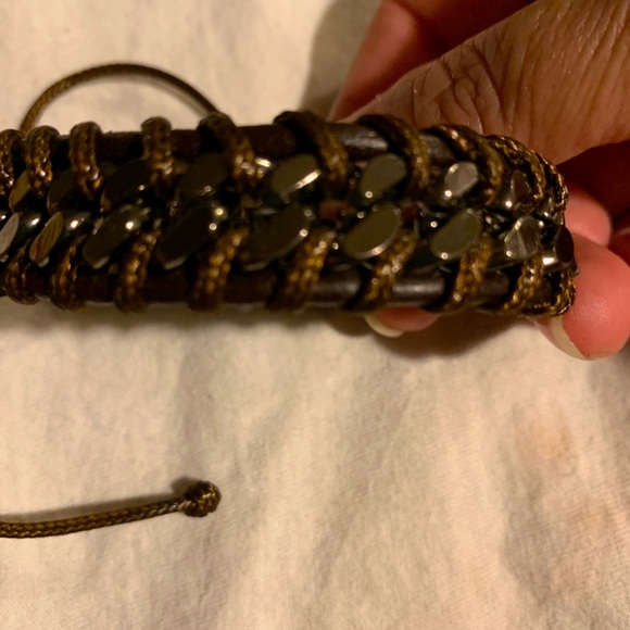 Wrapped gun metal bracelet - Picture 4 of 4